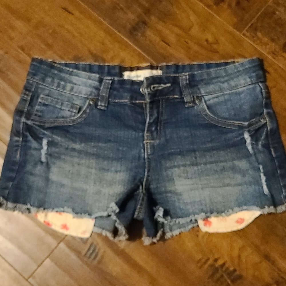 BOGO Bluenotes jean shorts, 26